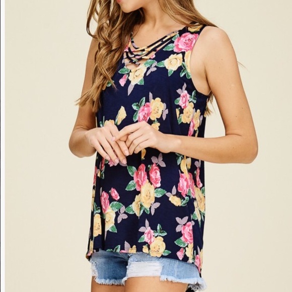 🔥Criss-Cross Sleeveless Floral Top - Picture 5 of 7